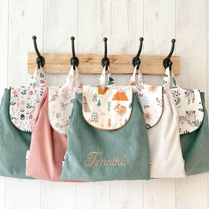 Gepersonaliseerde corduroy kinderrugzak met geborduurde voornaam / Kinderaccessoire - Cadeau - Kleuterschooltas / Zomercollectie 2023