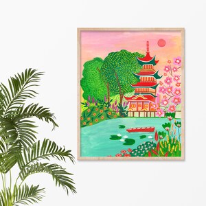 Puede incluir: Una ilustraci&oacute;n colorida de una pagoda roja con un techo verde, rodeada de un estanque con nen&uacute;fares y un peque&ntilde;o bote rojo. La escena se desarrolla contra un cielo de puesta de sol rosa y naranja con un sol rojo brillante.