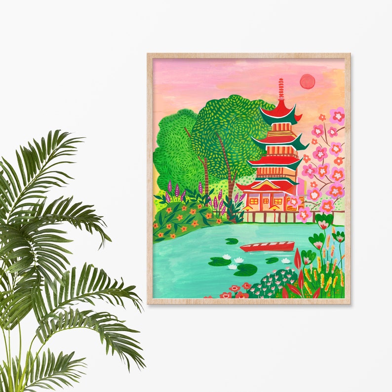 Puede incluir: Una ilustraci&oacute;n colorida de una pagoda roja con un techo verde, rodeada de un estanque con nen&uacute;fares y un peque&ntilde;o bote rojo. La escena se desarrolla contra un cielo de puesta de sol rosa y naranja con un sol rojo brillante.