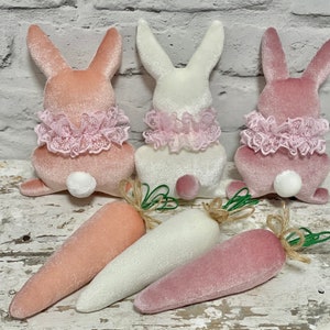 Ensemble de Pâques pour décor de Pâques pastel à plusieurs niveaux Carottes en velours Lapins en velours image 1