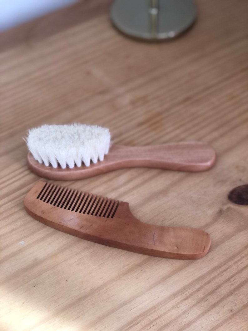 Custom brush and comb kit image 2
