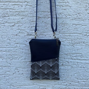 Handytasche/Umhängetasche mit Extrafach/vegan / Kunstleder