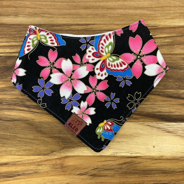 Reversible pet scarf “flower and butterfly”