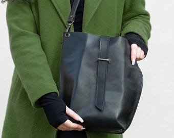 Handgefertigte schwarze Leder Beuteltasche, Crossbody Rucksack
