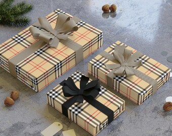 Beige Tartan Valentinstag Geschenkverpackung | Elegantes Geschenkpapier zum Valentinstag | Creme Tartan Karo-Muster Valentinstag Papier | Luxus Satin Geschenkverpackung