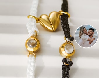 Matching bracelets for couples • Couples bracelets • Long distance bracelets • Photo bracelet • Projection bracelet • Magnetic bracelet