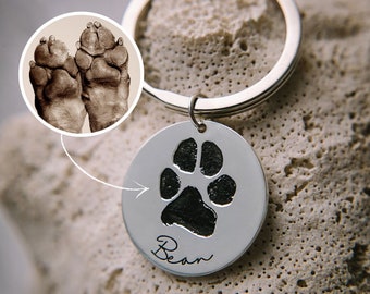 Paw print engraved keychain, dog paw keychain, cat paw keychain, pet memorial keychain, dog lover gift, cat lover gift