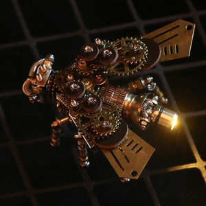 Glowworm Mechanical  firefly Metal sculpture Insect figurine Creative Small Crafts Ornaments Spark Toy furnishing articlesart Sculpture Iron