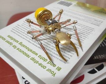 スチームパンクなカブトムシ昆虫、本物のカルコソマアトラス、サイバー