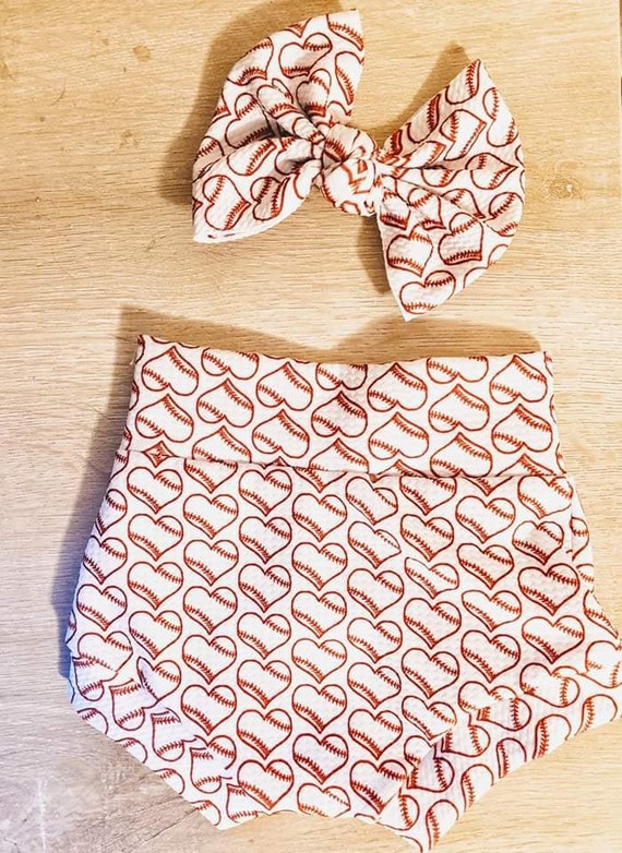 baby bummies and bows