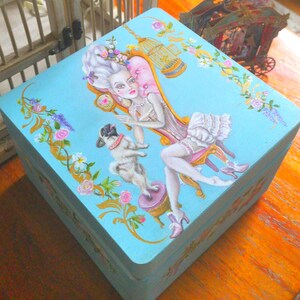 Marie Antoinette-sieradendoos Marie Antoinette-thema handgeschilderde doos Rococo-aandenkendoos Marie Antoinette-sieradendoos - AANGEPASTE BESTELLING