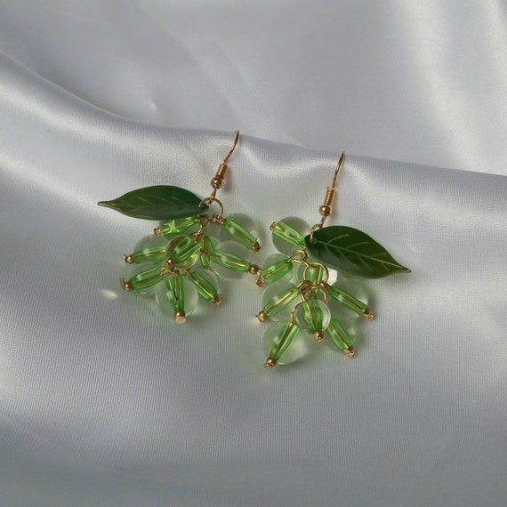 Green jewellery hotsell accessories