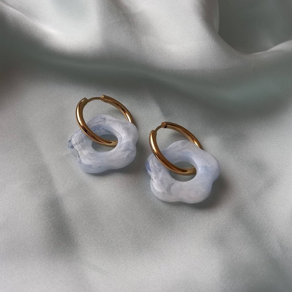 White cheap retro earrings