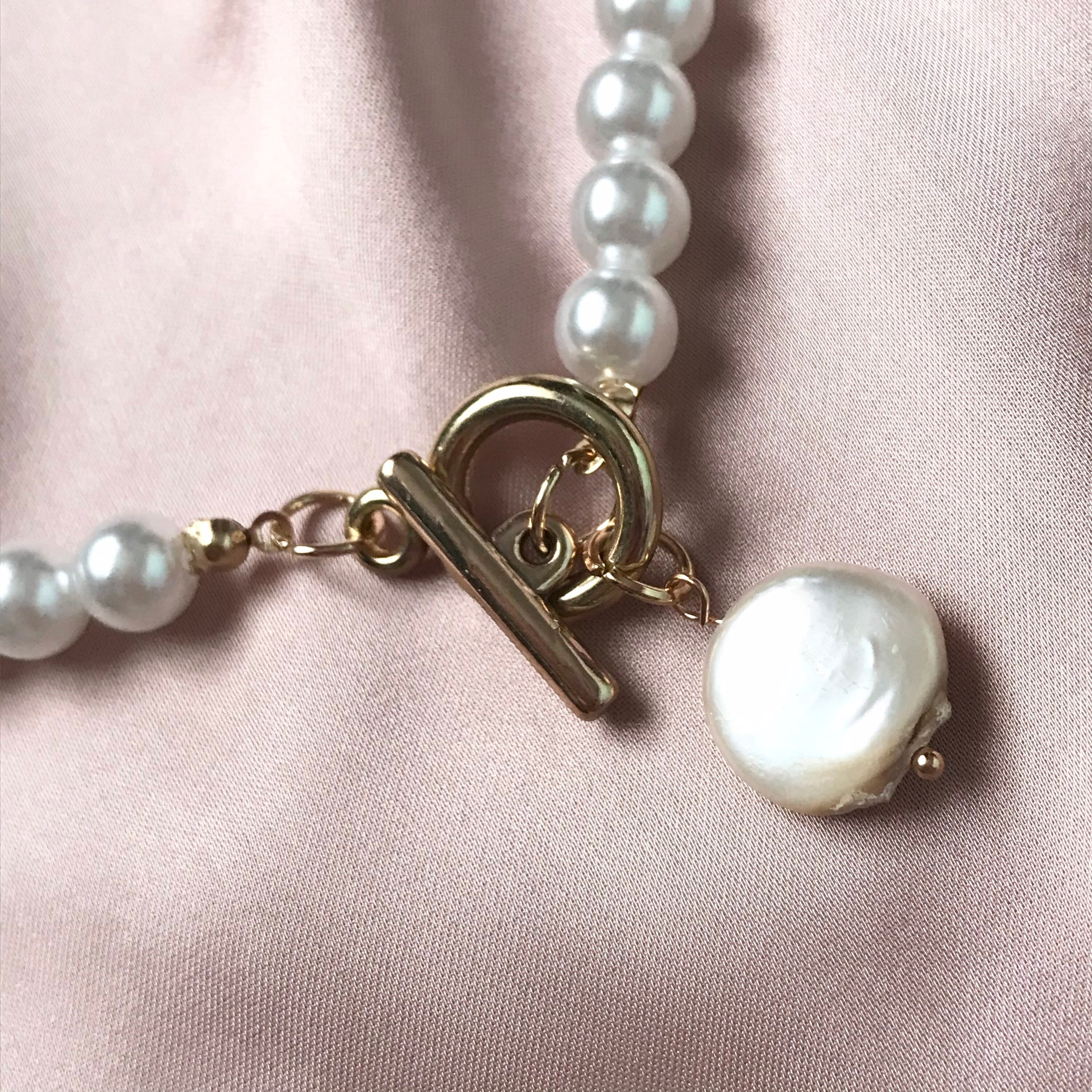 Fabius Pearl Necklace main image 0