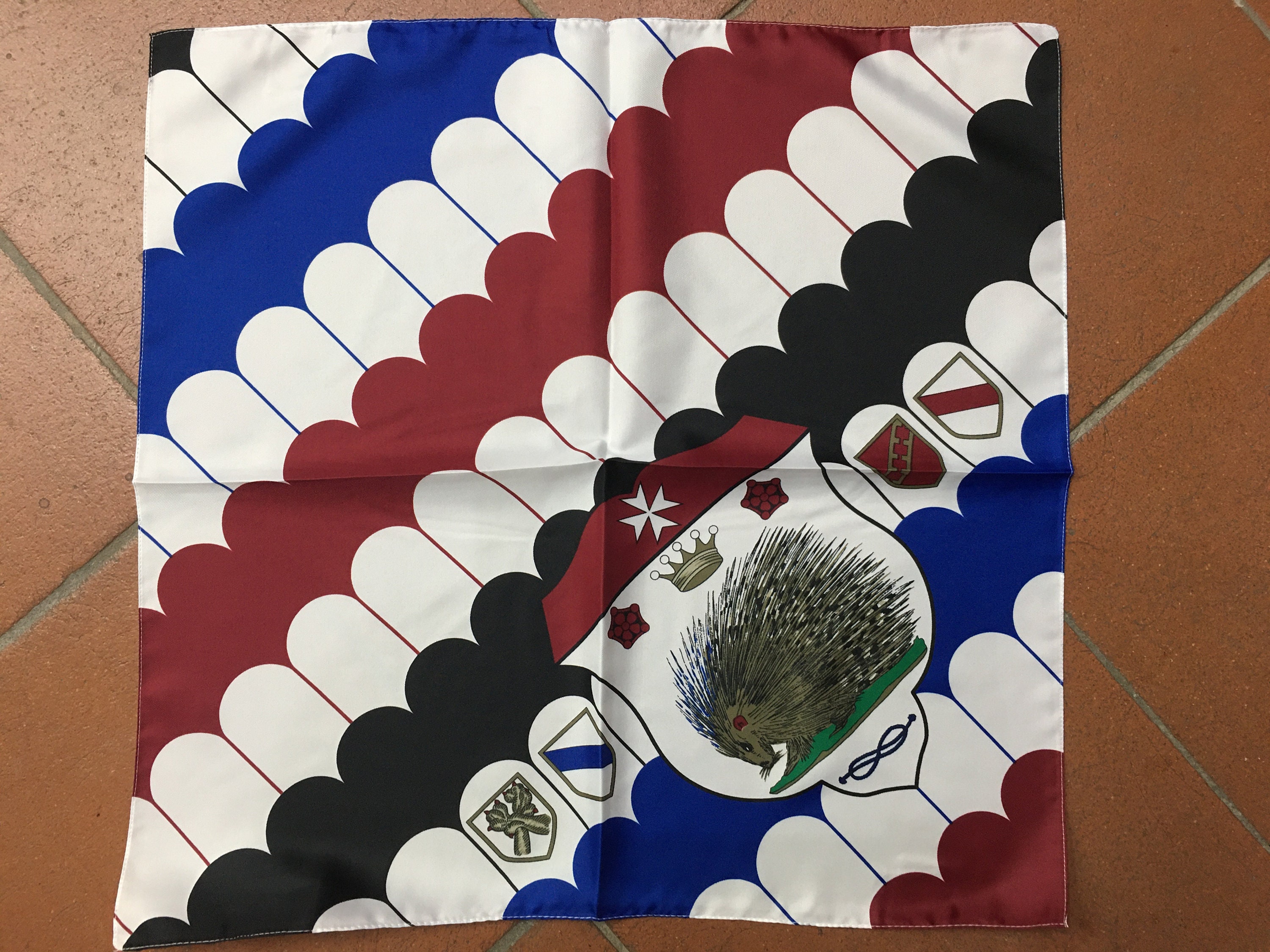 Fazzoletti delle Contrade di Siena Siena scarfs Palio di Siena scarf