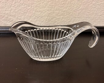 Williams Sonoma Fluted 25% Lead Crystal Gravy Sauce Boat 4 oz ribbed
