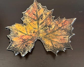 Vintage Ceramic Maple Leaf Dish Hand Crafted Fall Decor Trinket Tray 9” marked