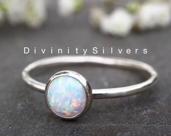 Anello opale bianco, anello opale di buona qualità, anello di impostazione del prong, anello di opale di fuoco, anello di opale, anello di pietra di nascita di ottobre, regalo per lei-Best Seller