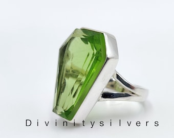 Anello peridoto, anello bara, argento sterling solido 925, pietra preziosa a forma di bara al quarzo peridoto verde, anello per lei, anello Boho, anello-best seller