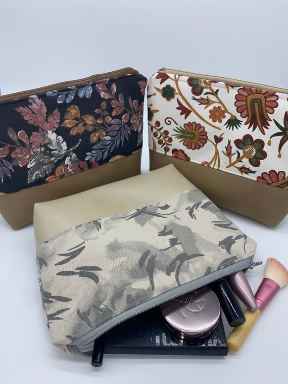 Waterproof makeup pouch hotsell