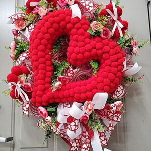 Hearts Valentine wreath, Valentine Wreath, Valentine Decor, Valentine Door Hanger, Hearts Wreath, Valentine Door Decor,Whimsical heart decor