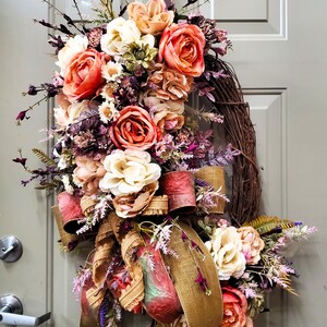 Rustic Peach and Blush Floral Grapevine Wreath with Burlap Ribbon, Boho Oval Floral Wreath, Elegant Spring Door Decor, Year-Round Wreath