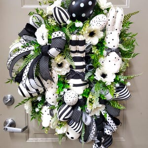 Charming Black and White Easter Bunny Wreath – Perfect for Spring Decor, Farmhouse Easter Wreath, Cottagecore Easter Wreath, Bunny wreath