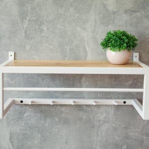 An der Wand befestigtes Eingangsregal mit Haken, moderne Metall- und Holzgarderobe für Flur, minimalistischer Flurorganisator, industrielles Mudroomregal