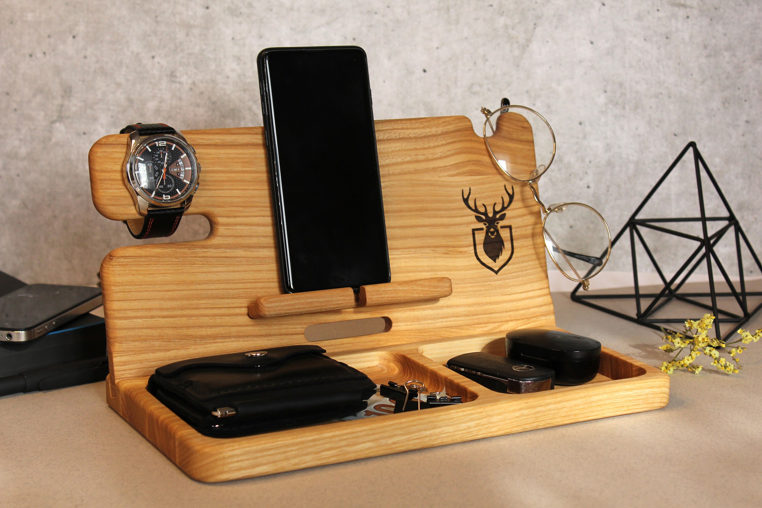 Personalized Wooden Docking Station Men's 5 Year Etsy