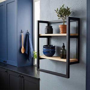 Keukenwandplank, zwevende plank van hout en metaal, moderne keukenopbergplank, rustieke voorraadkastorganizer