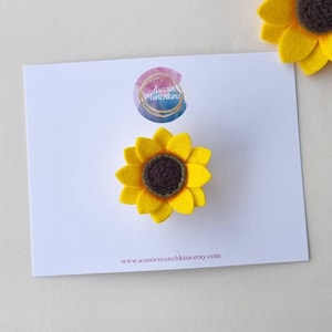 Sunflower hair clip for a sunflower theme birthday. Yellow sun flower pigtail hairclip for toddler. Hair clips for girls.