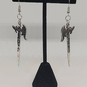 D&D Axe Earrings - Gothic Jewelry, Statement Earrings for Cosplay, Viking Theme, Witchy Punk Accessory, Dungeons and Dragons Gifts