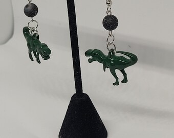 Beaded green t rex dangle earrings, quirky statement jewelry, dinosaur fashion accessory, kidcore jewelry, gift ideas for her, winter trends