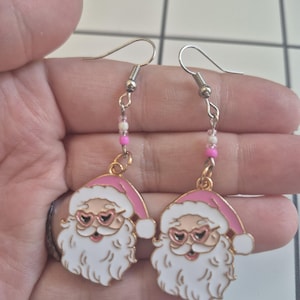 Pink Santa heart glasses beaded dangle earrings, Christmas jewelry, holiday gift idea, cute Santa earrings, pink and gold festive accessory