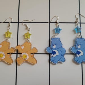 Cartoon Bär Ohrringe - Nostalgischer 90er Jahre Statement Schmuck, Retro Geschenk, buntes Mode Accessoire für Damen und Jugendliche