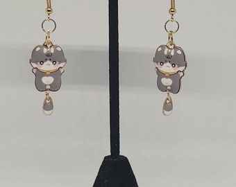 Cute gray cat dangle earrings, kitty statement jewelry, feline kawaii fashion accessory, gift ideas for cat lovers, spring trends