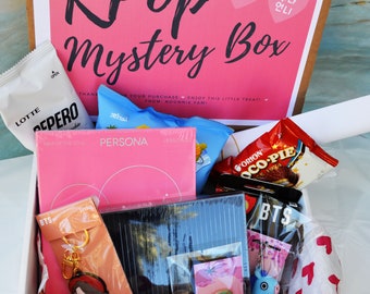 Kpop Mystery Box *Includes 1 Official Album and other Merch* BTS GOT7 Seventeen EXO BlackPink Twice Red Velvet Ateez TheBoyz (Perfect Gift!)