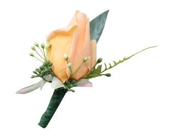 Boutonnière de rosebud réaliste de qualité supérieure avec feuille d’eucalyptus à graines de fougère-orange clair