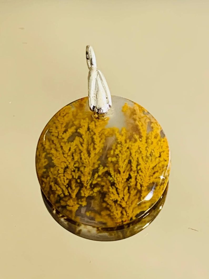925K Silver Pendant With Moss Agate