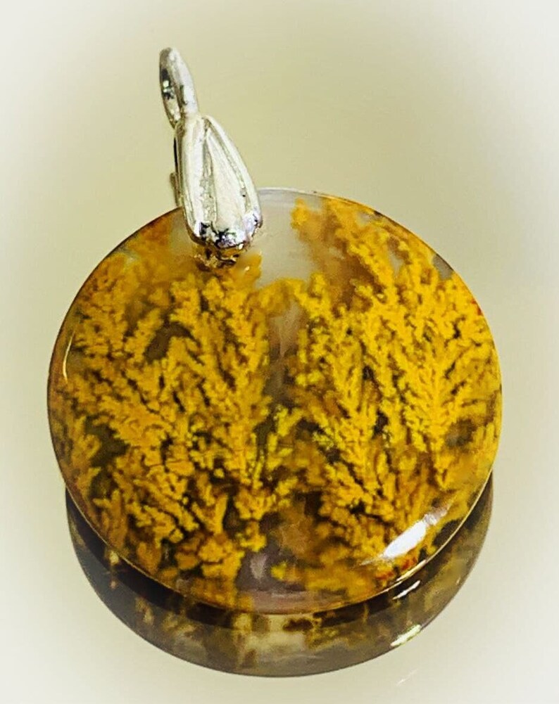 925K Silver Pendant With Moss Agate