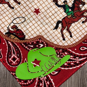 Yeehaw Pets: zadel je harige vrienden op met op maat gemaakte rodeo-bandana&#39;s!
