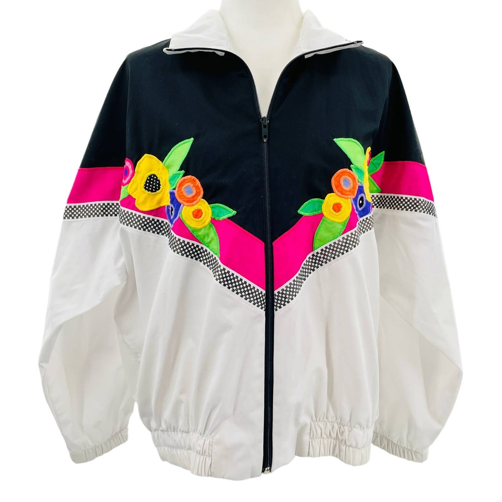 Vintage 90s Southern Stitches White Black Multicolor Embroidered 