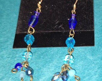 Casual blue glass earrings. Everyday dangle earrings.