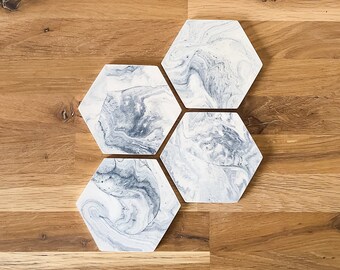 Set di 4 sottobicchieri esagonali in jesmonite fatti a mano, effetto marmo, decorazione moderna per la casa.