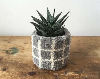 Grid Tufted Plant Pot - Grey White (Small Size)