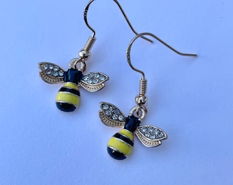 Dainty bee earrings, bee lover gift, everyday earrings, cute bee earrings, cottagecore