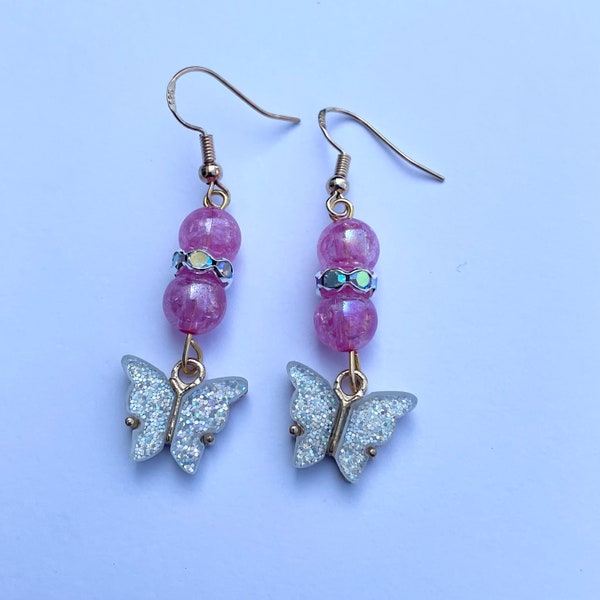 Pretty butterfly earrings, y2k vibes, beaded earrings, dangly earrings, festival vibes