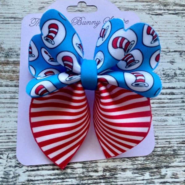 Dr. Suess themed hair bows, oh the places you’ll go, girl hair bows, piggie bows