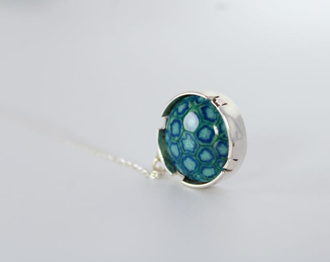 Pendentif Grain en Coquille