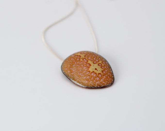 "Flocon" Medaillon émaillée